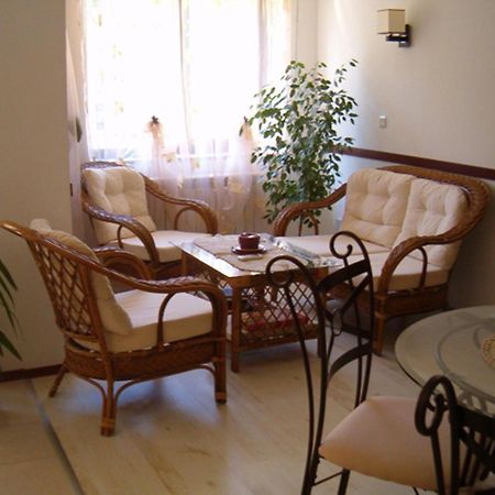 Family Hotel Bellehouse Chernomorets Buitenkant foto