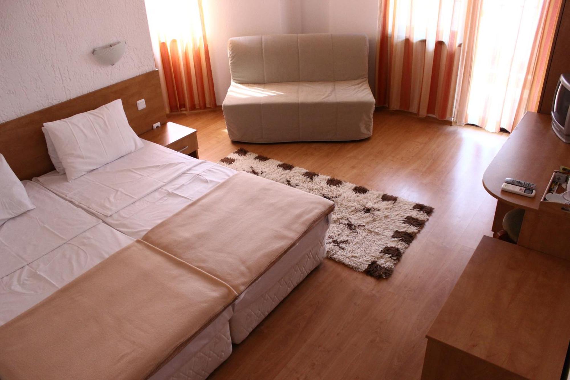 Family Hotel Bellehouse Chernomorets Kamer foto