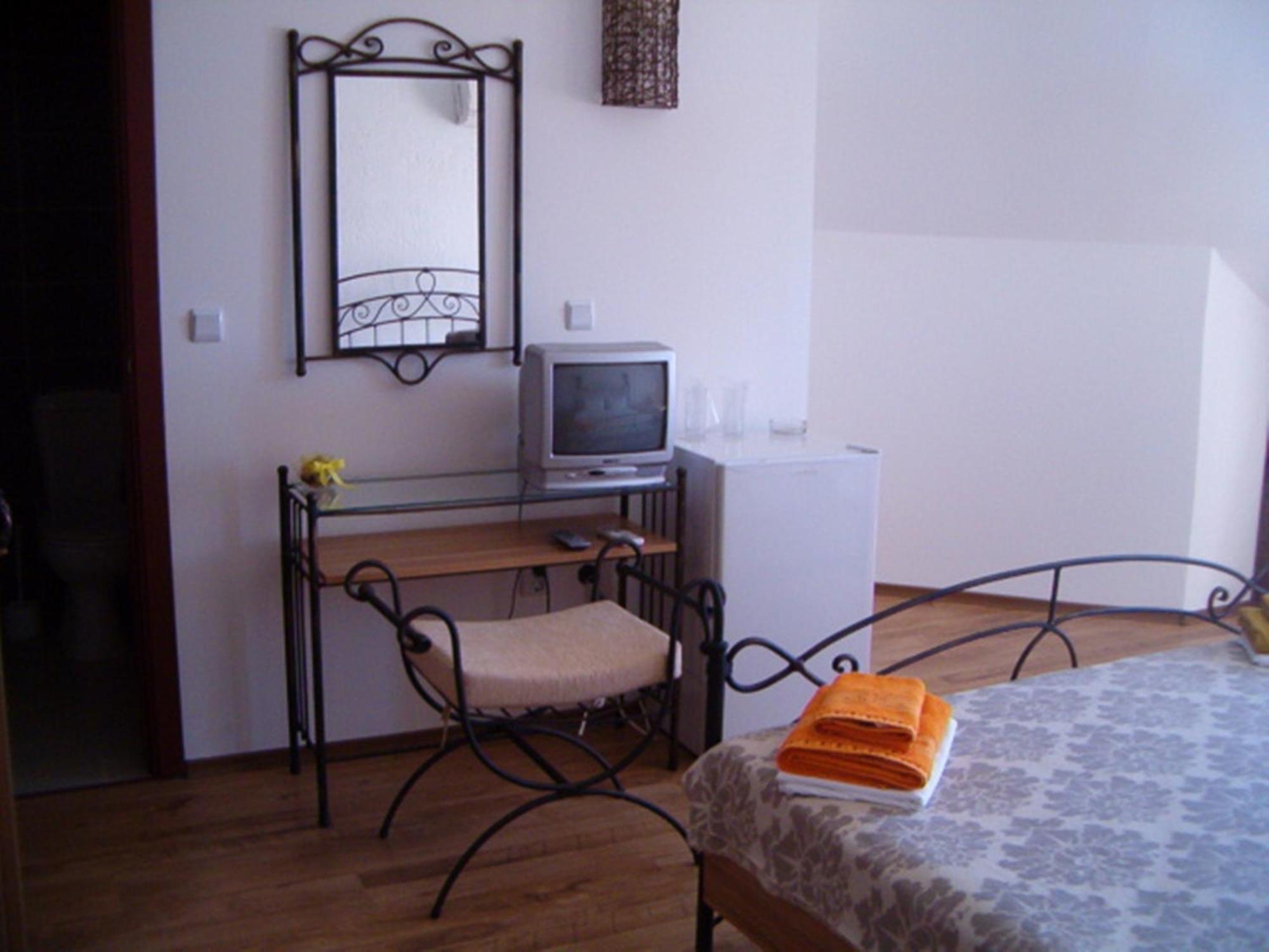 Family Hotel Bellehouse Chernomorets Kamer foto